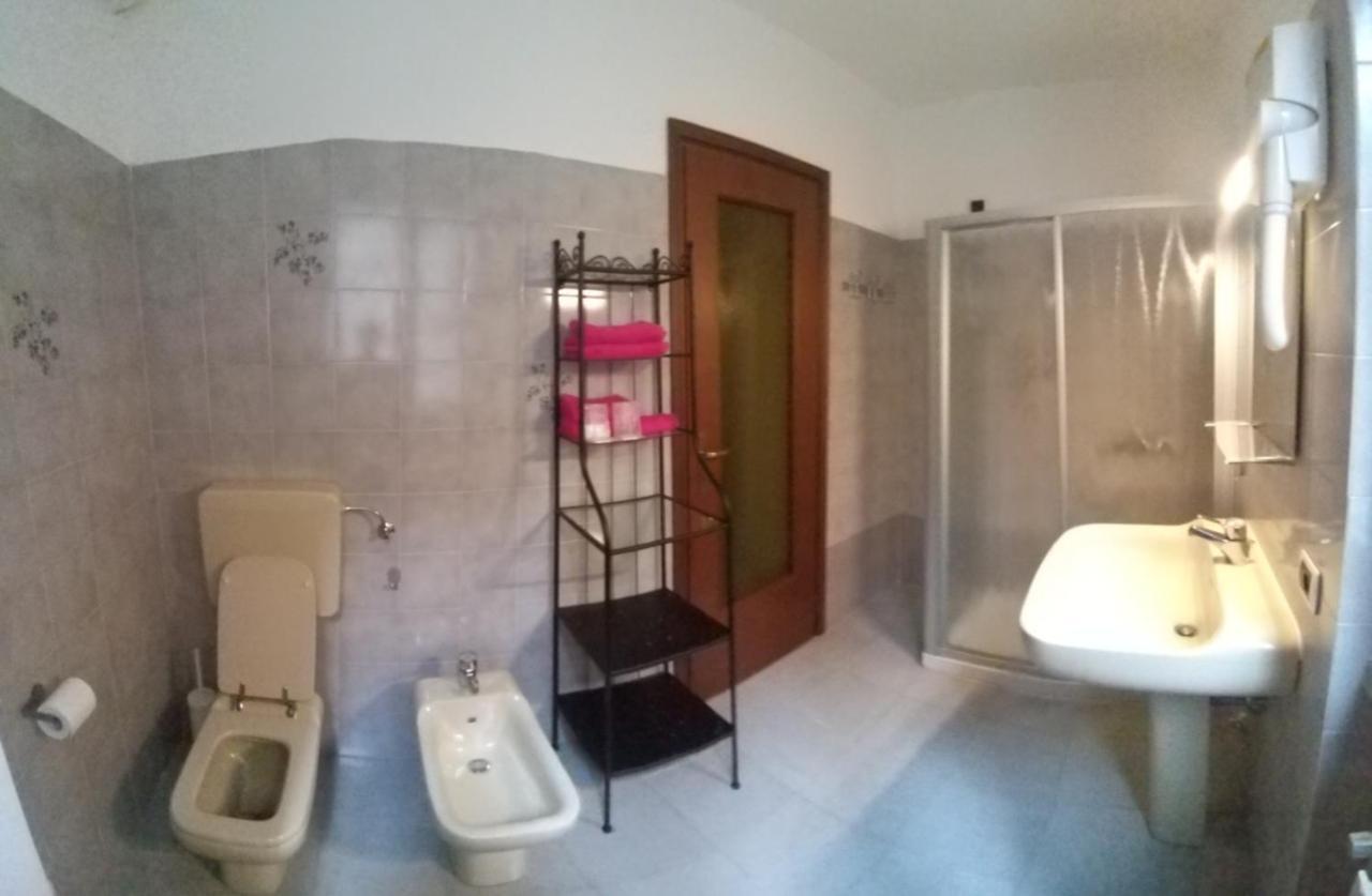 Residence Casa Rosa Джера Ларио Екстериор снимка