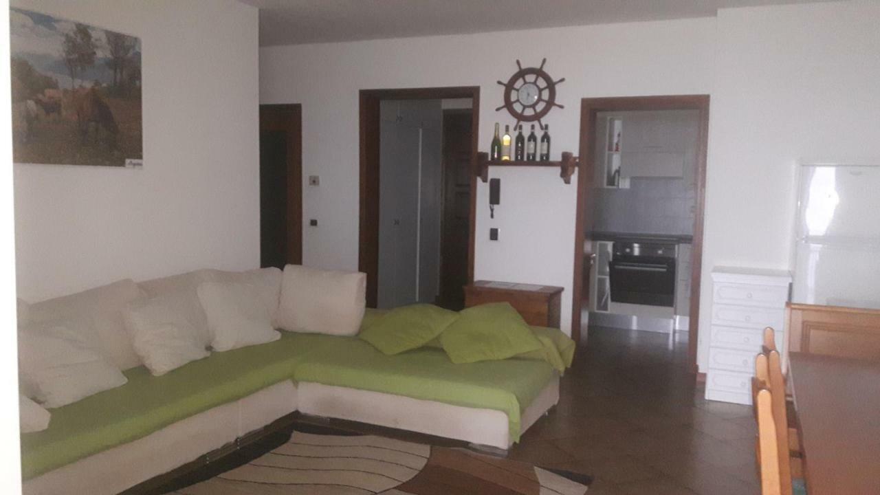 Residence Casa Rosa Джера Ларио Екстериор снимка